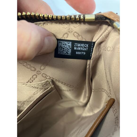 MICHAEL KORS LARGE BROWN, TAN SIGNATURE PRINT WRISTLET - Picture 11 of 11